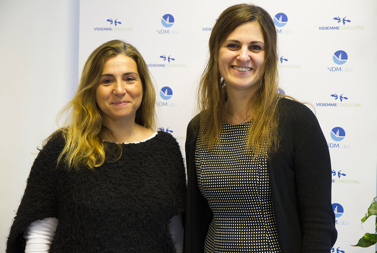 Finger talks - of Laura Faedda and Maria Montuschi
